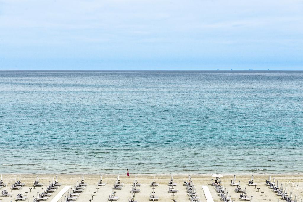 Hotel Torremaura Milano Marittima Buitenkant foto