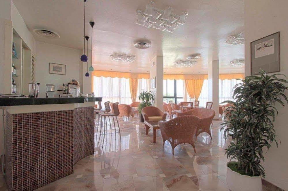 Hotel Torremaura Milano Marittima Buitenkant foto